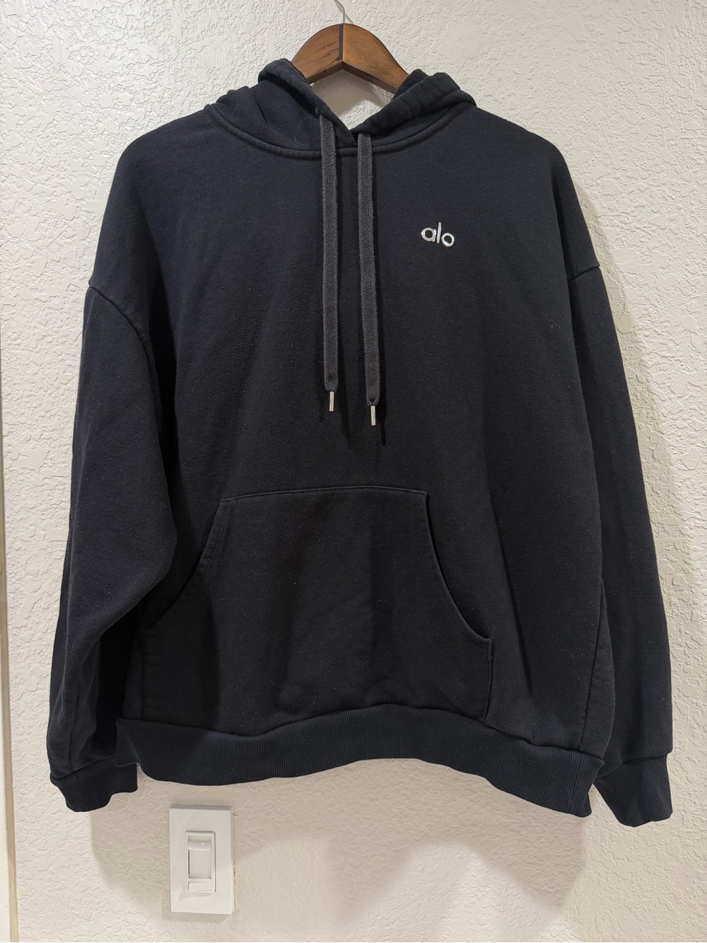 Alo Yoga Accolade Hoodie - Black Size Large - Picture 3 of 8